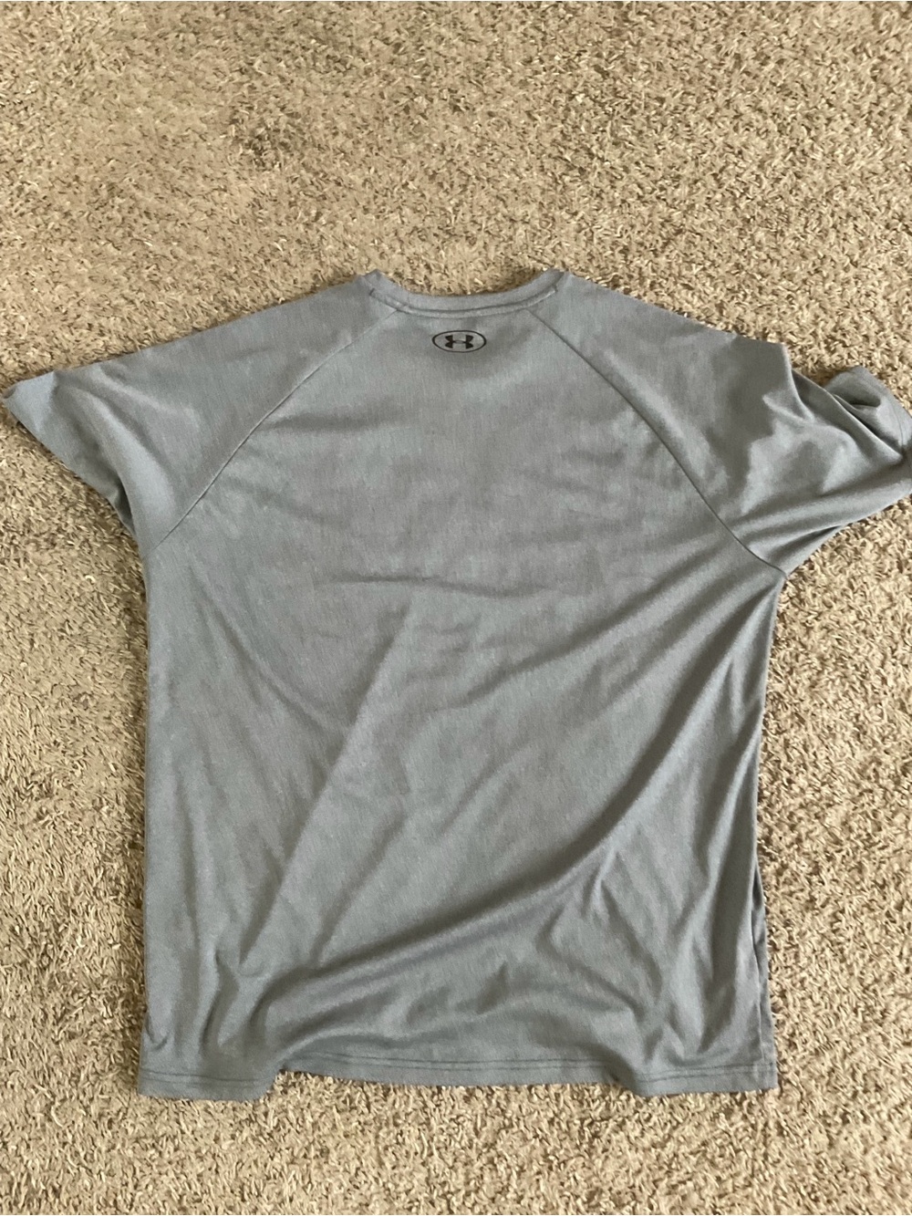 Men’s pre owned as Is grey HeatGear loose fit size XL under armour shirt - Picture 4 of 4